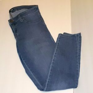 Fashion Nova Skinny Jeans